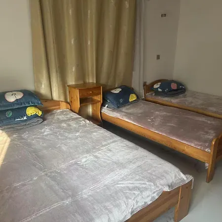 Olivia * Βουδαπέστη